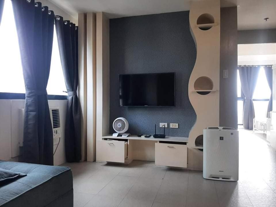 Spacious 2 Bedroom Unit With Pool Manila Esterno foto